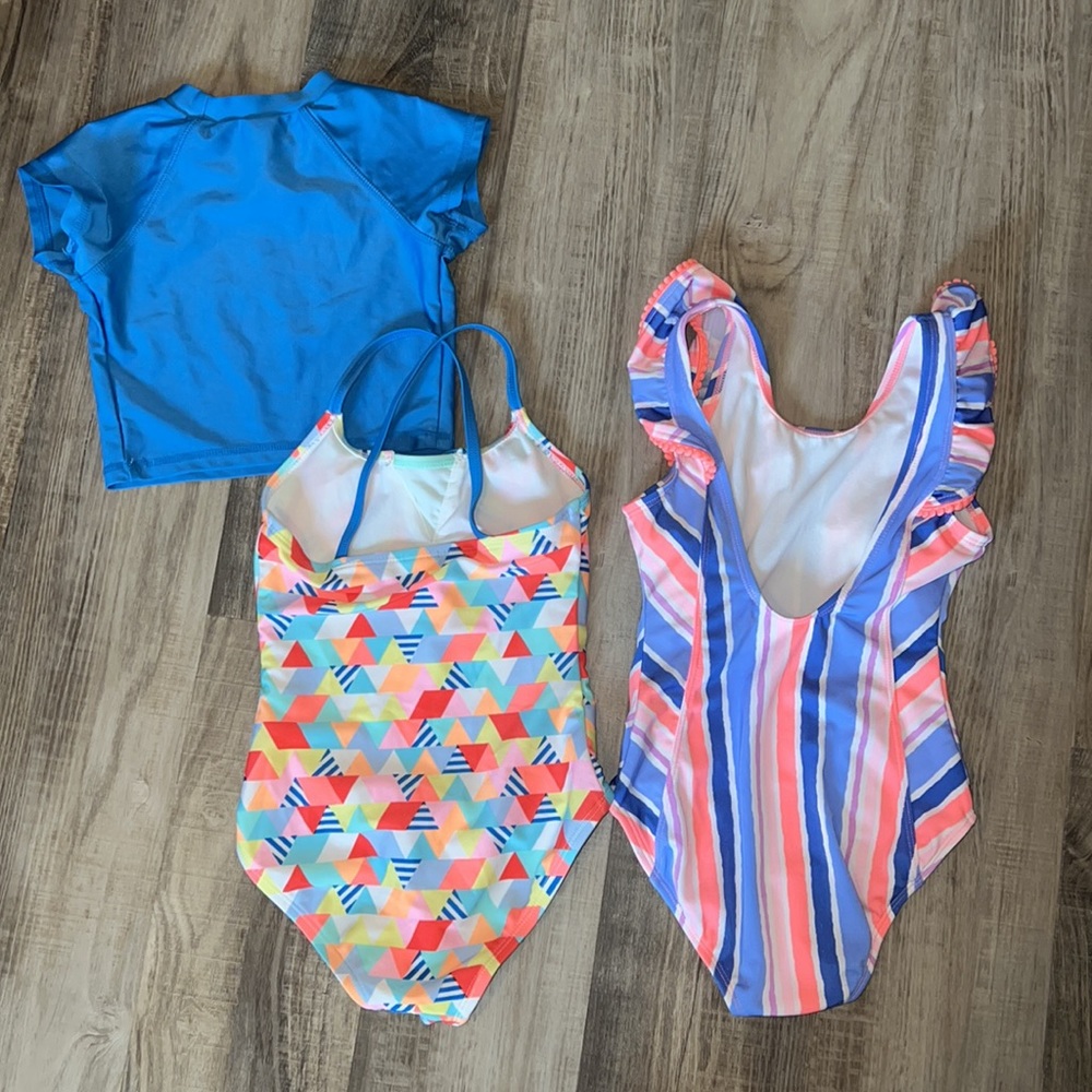 2 Girls Swimsuits - Picture 2 of 6